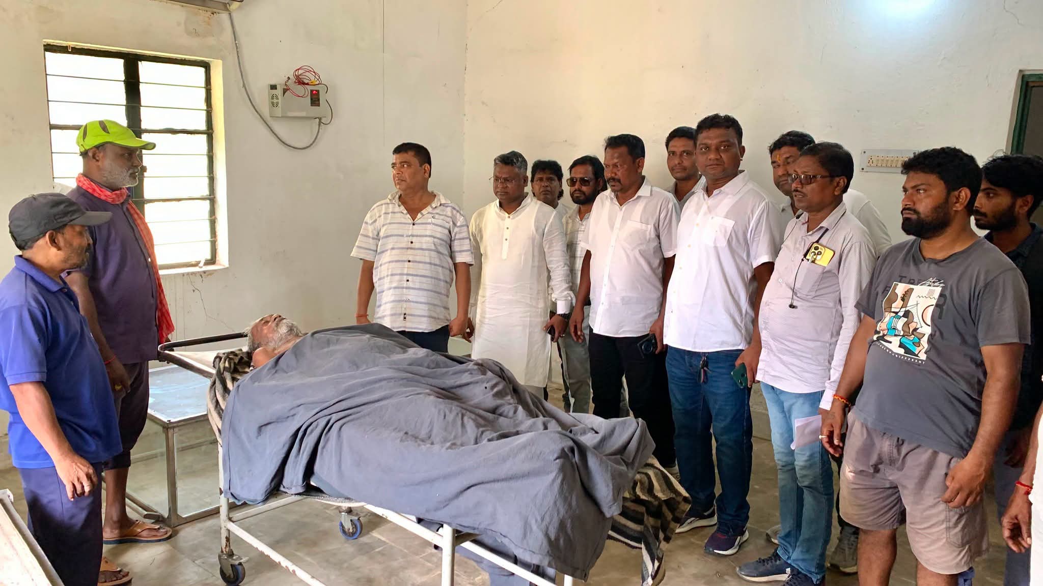 गोपालपुर के हाड़ीबंधु बारीक का अंतिम संस्कार, 