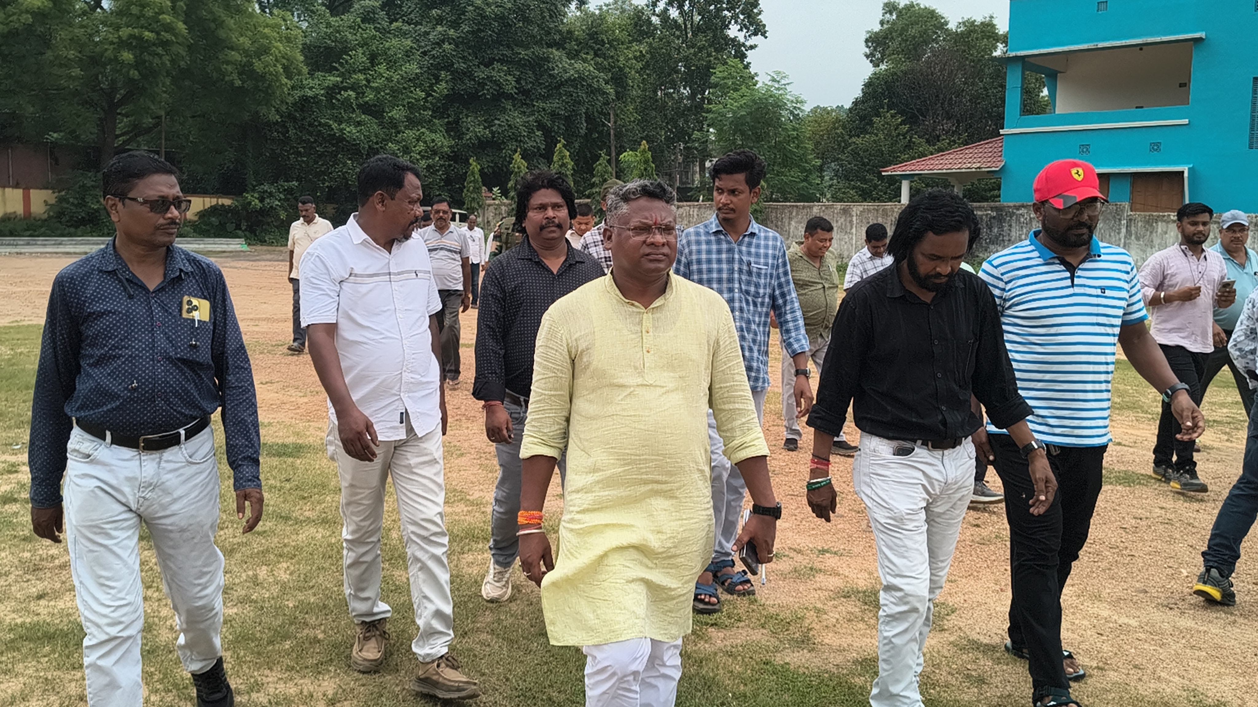 विश्व आदिवासी दिवस: पावड़ा मैदान में सांस्कृतिक कार्यक्रम की तैयारियों का विधायक ने लिया जायजा